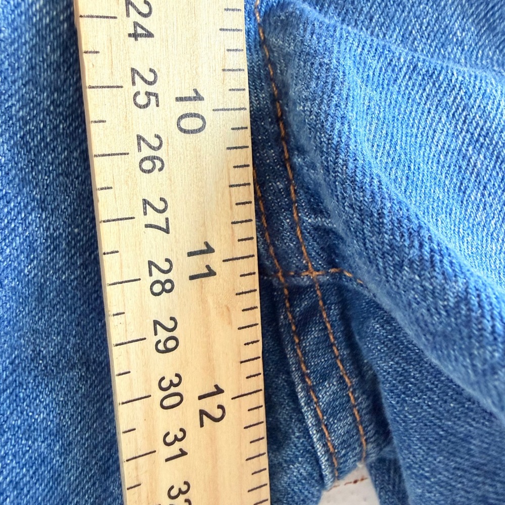 Levis 501 Jean Shorts High Rise Distressed Medium Wash Blue W30 NWT Classic - Picture 8 of 9